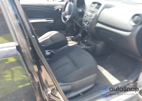 2016 Nissan Versa 1.6 S z USA, uszkodzony, nr VIN 3N1CN7AP0GL868714